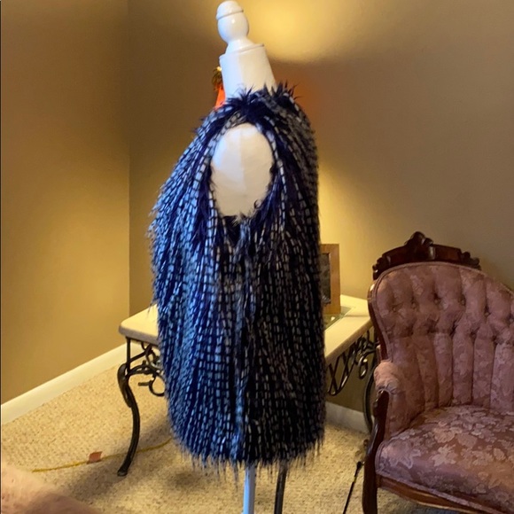 Hot and Delicious Vest🔥❤️Size M - Picture 3 of 5